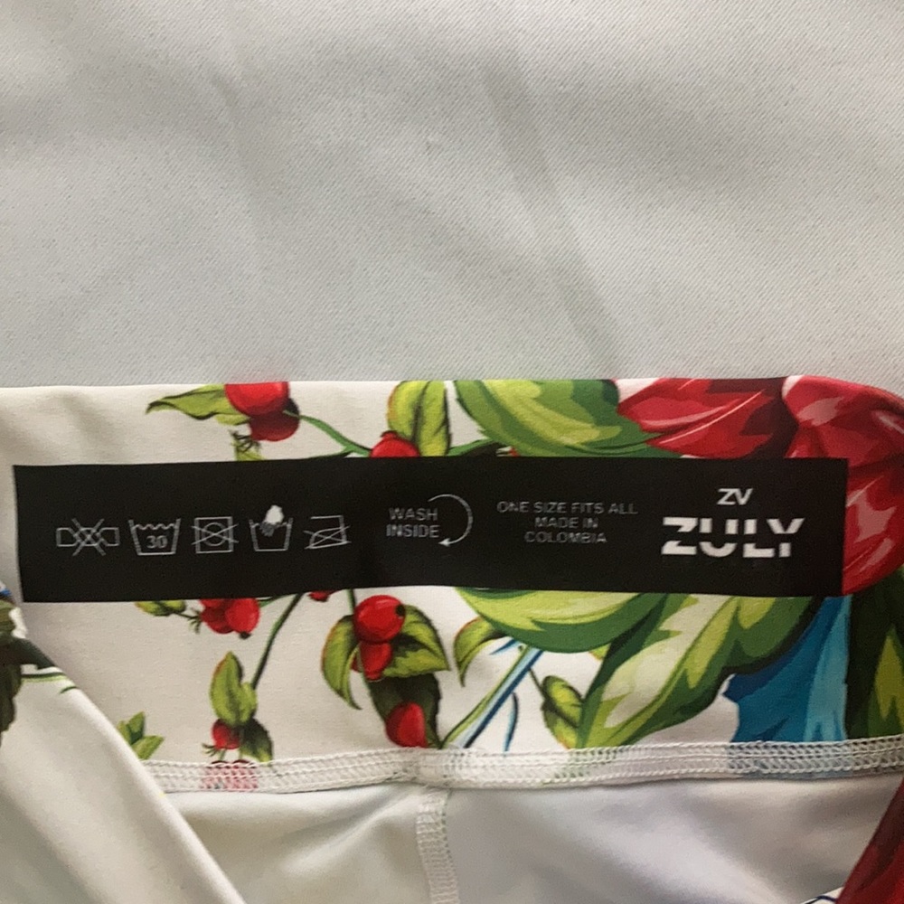 Tropical pattern  leggings one size fits all - Picture 2 of 3